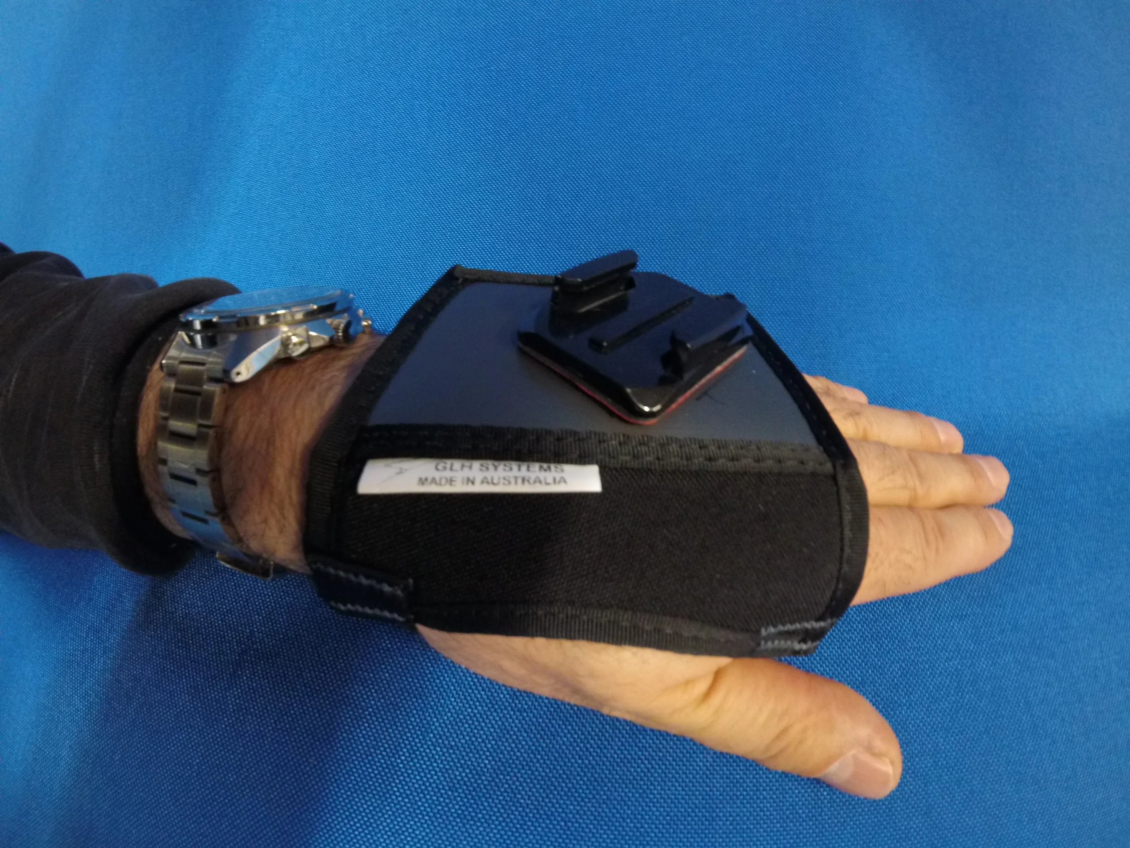 Autocutaway system handycam glove