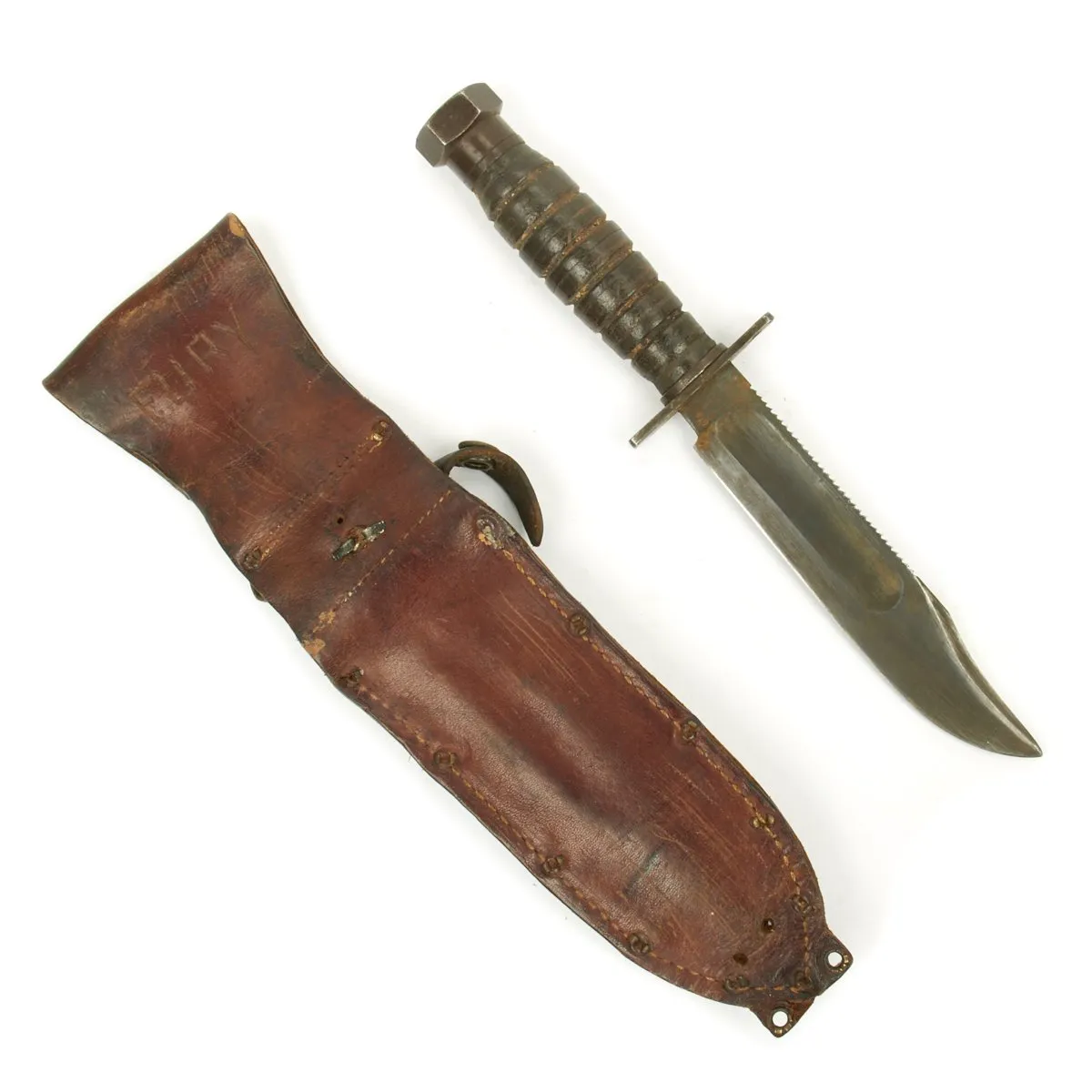 Original U.S. Vietnam War 1st Air Cavalry Helicopter Gunner Pilot Knife and Air Medal Grouping