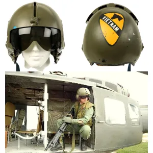 Original U.S. Vietnam War 1st Cavalry Division Helicopter Door Gunner APH-6A Flight Helmet
