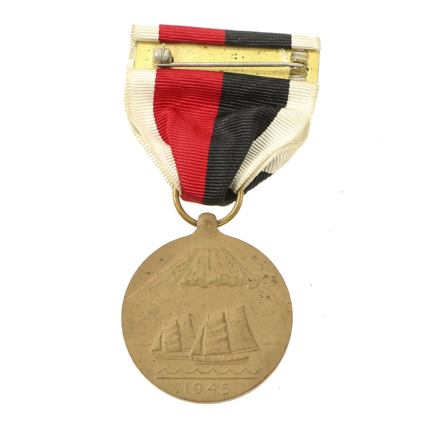 Original U.S WWII 508th Parachute Infantry Regiment 82nd Airborne Insignia and Medal Grouping